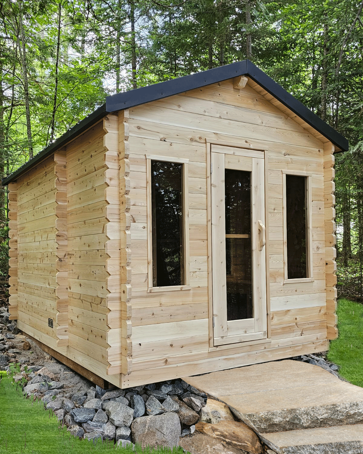 LeisureCraft CT Georgian Cabin Sauna with Changeroom exterior